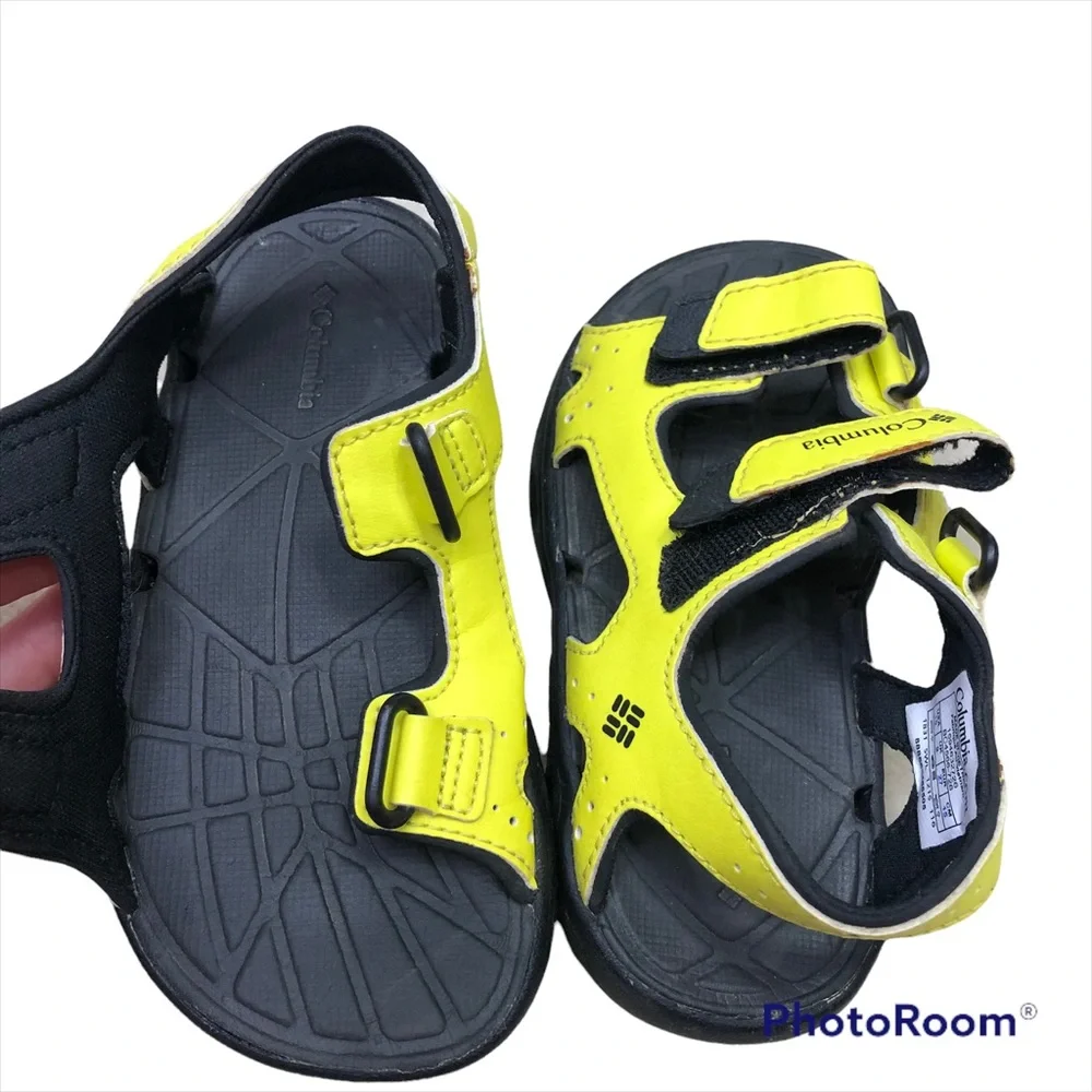 Columbia Techsun neon yellow 3 strap water sandals